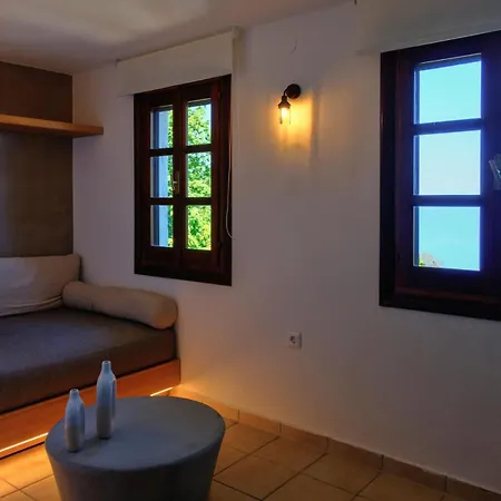 Дом отдыха Hideaway In With Private Access To Sea Anna's Horizon Дамухари